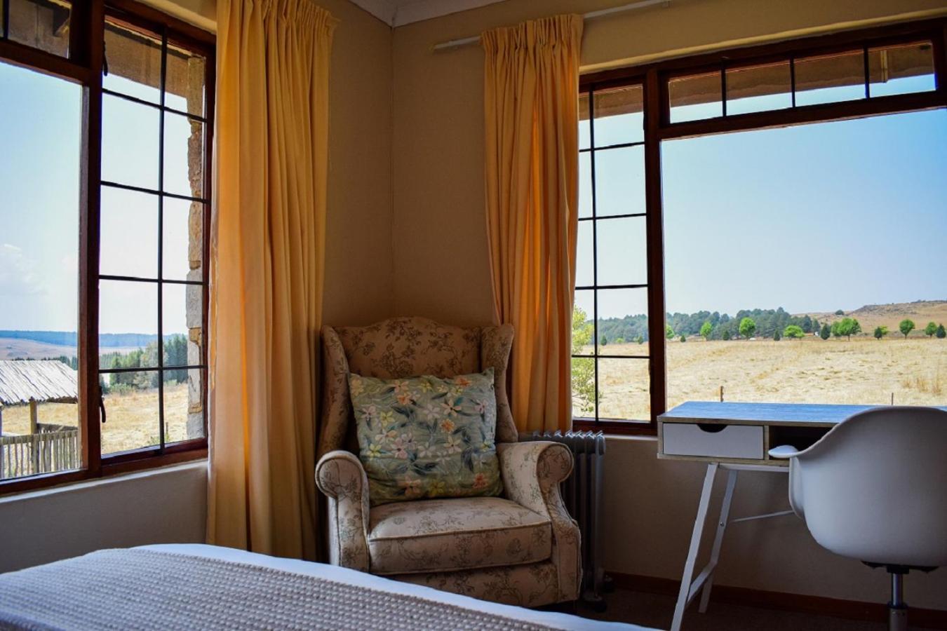 Berryfields Apartment Дълстроом Екстериор снимка