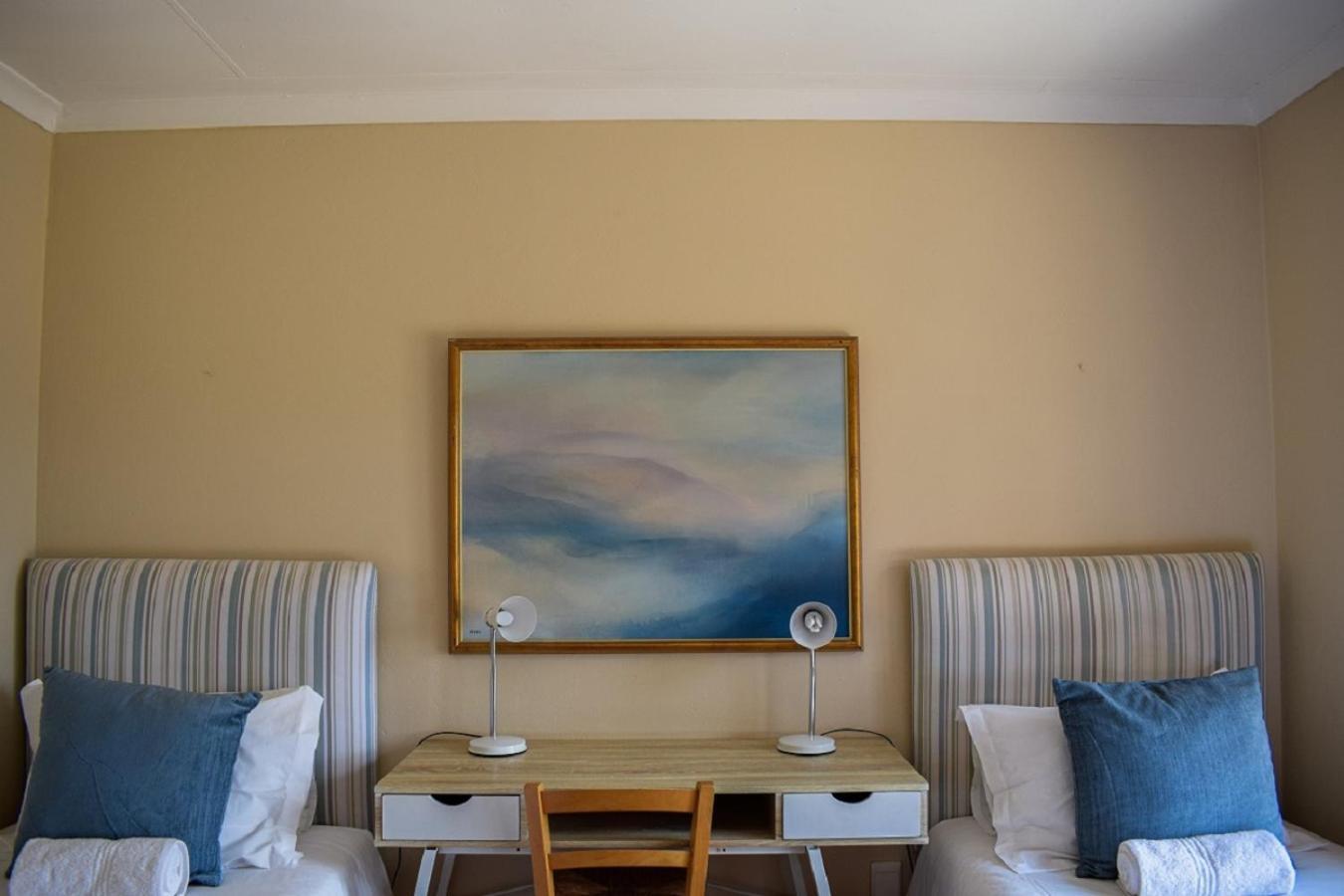 Berryfields Apartment Дълстроом Екстериор снимка