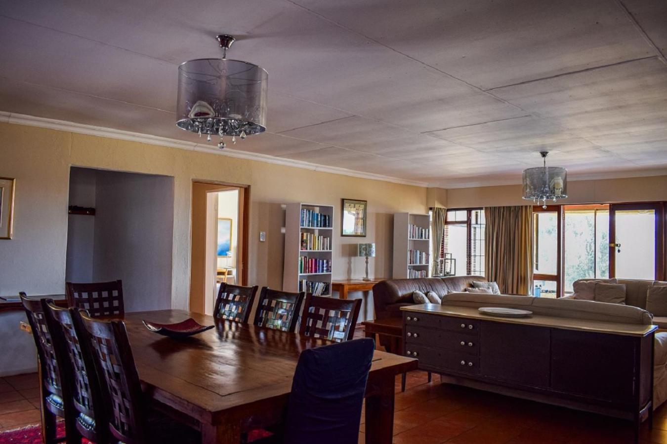 Berryfields Apartment Дълстроом Екстериор снимка