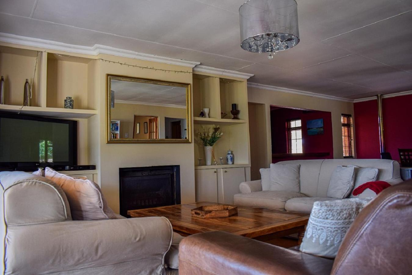Berryfields Apartment Дълстроом Екстериор снимка